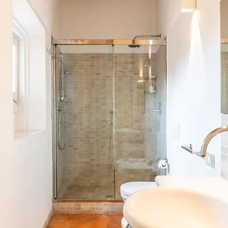 Luxe Paradise - 4 Person, Historic Center Lägenhet *