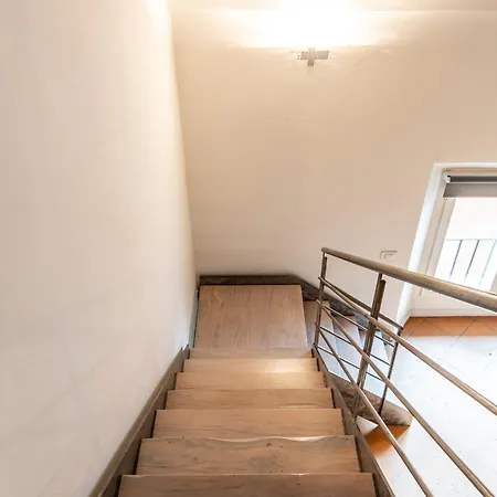 Luxe Paradise - 4 Person, Historic Center Lejlighed