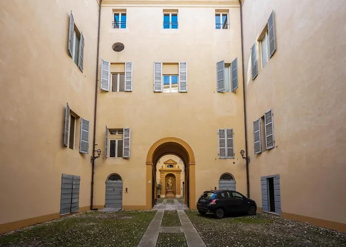 Luxe Paradise - 4 Person, Historic Center شقة